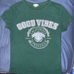 Dark green cropped tee